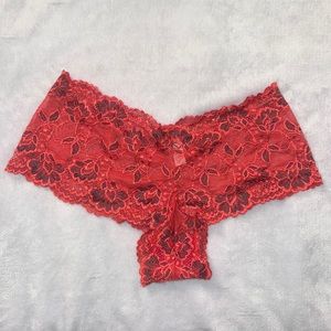 Ambrielle panty floral lace red and black 6 M medium